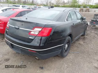 2013 Ford Police Interceptor z VIN 1FAHP2M89DG162643, wystawiony jako IAAI lot #42088765 z przebiegiem 119 386 mil mil oraz . Historia ofert i sprzedaży dostępna na DreamBid. Obrazek 4.