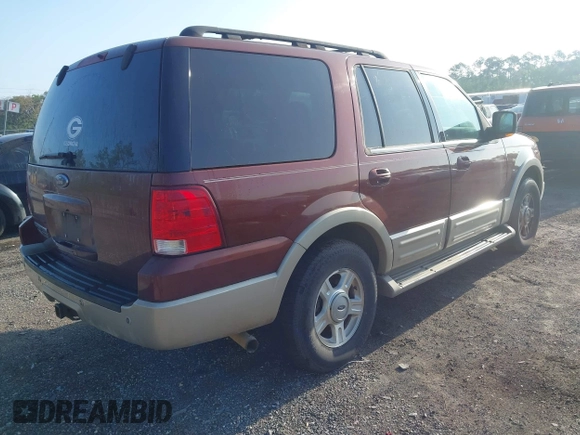 2006 Ford Expedition Eddie Bauer with VIN 1FMFU17526LA65490, listed as a IAAI auction lot 41938843 with 208,311 mi miles. Bid and sale history available at carsss.com. Image 4.