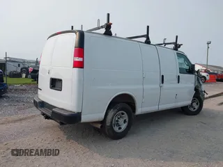 2020 Chevrolet City Express Cargo z VIN 1GCZGGFG4L1249514, wystawiony jako IAAI lot #42252241 z przebiegiem 50 mil mil oraz . Historia ofert i sprzedaży dostępna na DreamBid. Obrazek 4.
