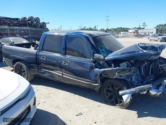 2006 Chevrolet Silverado 1500 LT1 with VIN 2GCEC13T061211835, listed as a IAAI auction lot 41678812 with 162,590 mi miles. Bid and sale history available at carsss.com. Image 13.