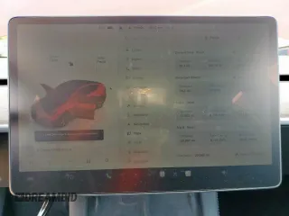 2024 Tesla Model Y Long Range with VIN 7SAYGDEE5RA235910, listed as a Copart auction lot 60988605 with 23,882 mi miles and Salvage title. Bid and sale history available at DreamBid. Image 9.