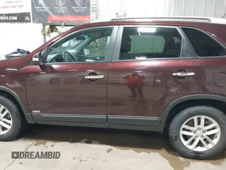 2015 Kia Sorento LX with VIN 5XYKTDA70FG646886, listed as a IAAI auction lot 42469491 with 214,232 mi miles and . Bid and sale history available at DreamBid. Image 14.