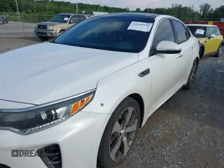 2016 Kia Optima SX Turbo z VIN 5XXGW4L20GG016368, wystawiony jako IAAI lot #42610152 z przebiegiem 165 525 mil mil oraz . Historia ofert i sprzedaży dostępna na DreamBid. Obrazek 17.