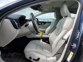 2020 Volvo S60 Momentum with VIN 7JR102FK7LG049735, listed as a Copart auction lot 52903384 with 22,235 mi miles. Bid and sale history available at carsss.com. Image 7.