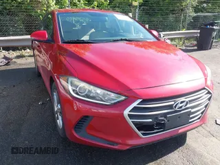 2017 Hyundai Elantra Value Edition z VIN KMHD84LFXHU189449, wystawiony jako IAAI lot #42270539 z przebiegiem 81 412 mil mil oraz . Historia ofert i sprzedaży dostępna na DreamBid. Obrazek 1.