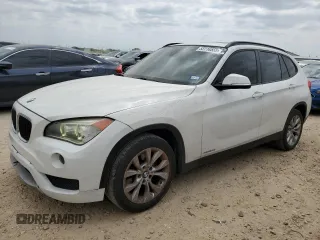 2014 BMW X1 xDrive28i z VIN WBAVL1C56EVY10542, wystawiony jako Copart lot #53116555 z przebiegiem 109 473 mil mil oraz Tytuł czysty. Historia ofert i sprzedaży dostępna na DreamBid. Obrazek 1.