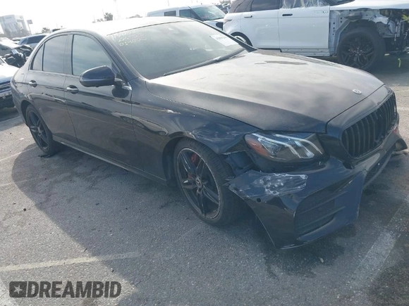 2019 Mercedes-Benz E-Class E 300 with VIN WDDZF4JB0KA600484, listed as a IAAI auction lot 41806241 with 43,038 mi miles. Bid and sale history available at carsss.com. Image 1.