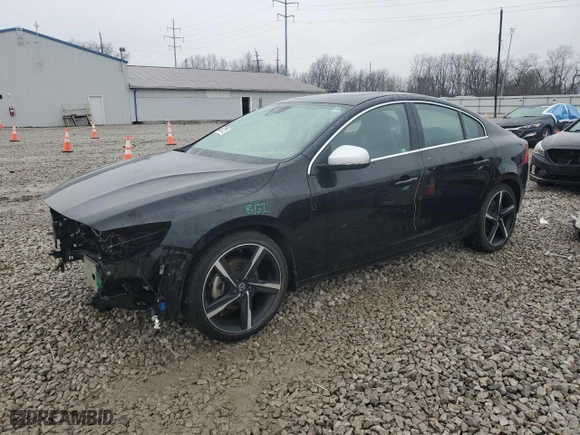 2016 Volvo S60 T5 Drive-E R-Design Special Edition with VIN YV126MFP7G2395421, listed as a Copart auction lot 44673015 with 57,748 mi miles and Salvage Title. Bid and sale history available at carsss.com. Image 1.