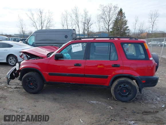 1999 Honda CR-V LX with VIN JHLRD1843XC022059, listed as a IAAI auction lot 41952836 with 199,589 mi miles. Bid and sale history available at carsss.com. Image 15.