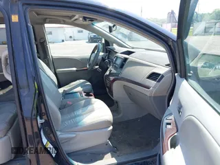 2011 Toyota Sienna XLE с VIN 5TDDK3DC7BS014835, выставлен на аукционе IAAI как лот 42433053 с пробегом 291 762 миль миль и . История ставок и продаж доступна на DreamBid. Изображение 5.