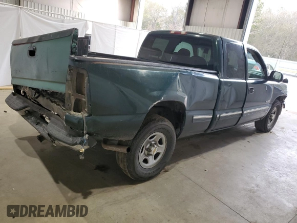 2001 Chevrolet Silverado 1500 LS with VIN 2GCEC19V611112938, listed as a Copart auction lot 88750485 with 368,647 mi miles and Salvage Title. Bid and sale history available at DreamBid. Image 3.