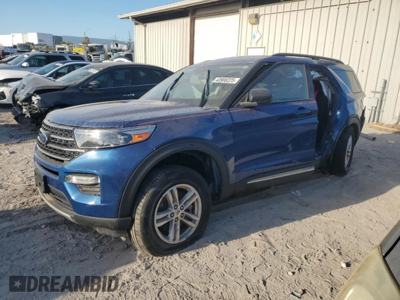 2022 Ford Explorer XLT with VIN 1FMSK8DH7NGB68147, listed as a Copart auction lot 43988225 with 0 mi miles and Salvage Title. Bid and sale history available at carsss.com. Image 1.