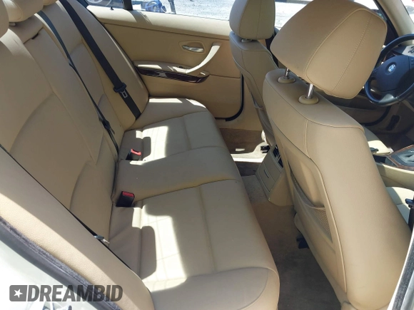 2007 BMW 3 Series 328i с VIN WBAVA37537NL16671, выставлен на аукционе IAAI как лот 42553608 с пробегом 154 319 миль миль и . История ставок и продаж доступна на DreamBid. Изображение 8.