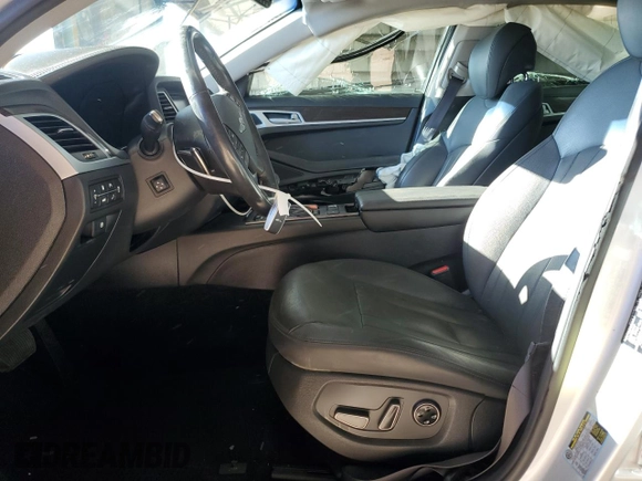 2018 Genesis G80 3.8L z VIN KMHGN4JE4JU215890, wystawiony jako Copart lot #50455605 z przebiegiem 57 043 mil mil oraz Szkody całkowita. Historia ofert i sprzedaży dostępna na DreamBid. Obrazek 7.