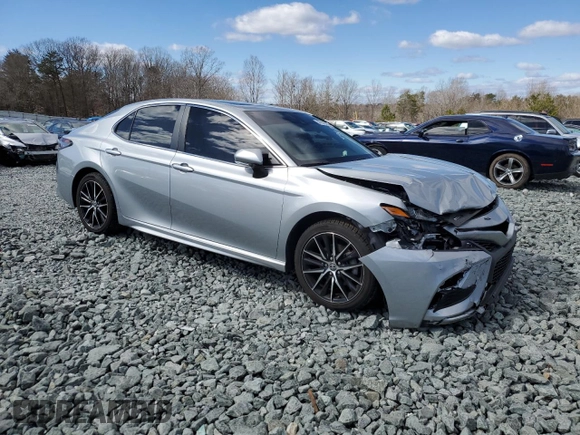 2022 Toyota Camry SE with VIN 4T1T11AK4NU049987, listed as a Copart auction lot 47935395 with 61,475 mi miles and Salvage Title. Bid and sale history available at carsss.com. Image 4.