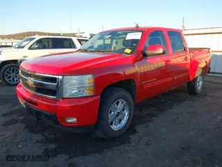 2009 Chevrolet Silverado 1500 LTZ with VIN 3GCEK33309G220674, listed as a IAAI auction lot 41240093 with 181,634 mi miles. Bid and sale history available at carsss.com. Image 17.