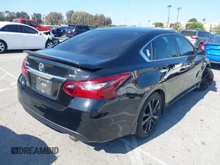 2017 Nissan Altima SL z VIN 1N4AL3AP2HC490191, wystawiony jako IAAI lot #42242495 z przebiegiem 195 261 mil mil oraz . Historia ofert i sprzedaży dostępna na DreamBid. Obrazek 4.