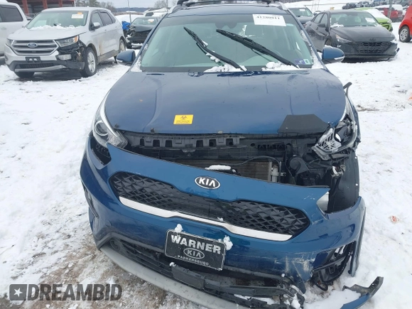 2020 Kia Niro EX Premium with VIN KNDCE3LC2L5366796, listed as a IAAI auction lot 41280811 with 53,427 mi miles. Bid and sale history available at carsss.com. Image 11.