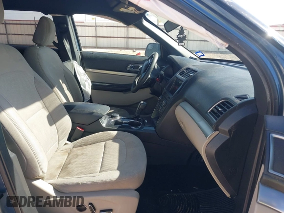 2018 Ford Explorer XLT with VIN 1FM5K8D86JGC41452, listed as a IAAI auction lot 41772061 with 121,192 mi miles and . Bid and sale history available at carsss.com. Image 5.