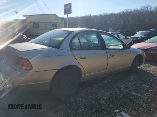 1998 Saturn SL z VIN 1G8ZK5275WZ210570, wystawiony jako Copart lot #82993114 z przebiegiem 144 690 mil mil oraz Szkody całkowita. Historia ofert i sprzedaży dostępna na DreamBid. Obrazek 3.