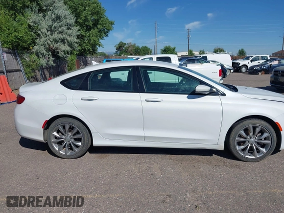 2015 Chrysler 200 S with VIN 1C3CCCBB4FN558485, listed as a IAAI auction lot 42637603 with Not provided miles and . Bid and sale history available at DreamBid. Image 13.