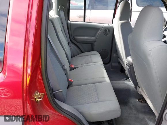 2007 Jeep Liberty Sport with VIN 1J4GL48K27W685218, listed as a IAAI auction lot 41808307 with 147,911 mi miles. Bid and sale history available at carsss.com. Image 8.