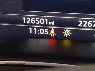 2017 Audi Q7 Premium Plus z VIN WA1LAAF75HD047074, wystawiony jako IAAI lot #42223975 z przebiegiem 126 501 mil mil oraz . Historia ofert i sprzedaży dostępna na DreamBid. Obrazek 15.