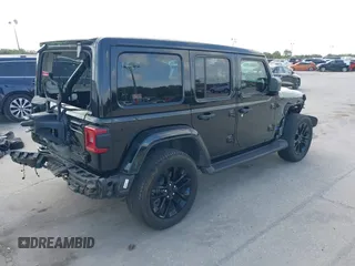 2022 Jeep Wrangler Unlimited Sahara with VIN 1C4JJXP60NW153776, listed as a IAAI auction lot 42108916 with 39,123 mi miles and . Bid and sale history available at DreamBid. Image 4.