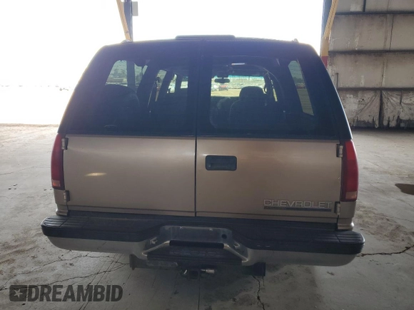 1999 Chevrolet Suburban with VIN 3GNEC16R3XG249107, listed as a Copart auction lot 46469765 with 165,376 mi miles and Clean Title. Bid and sale history available at carsss.com. Image 6.