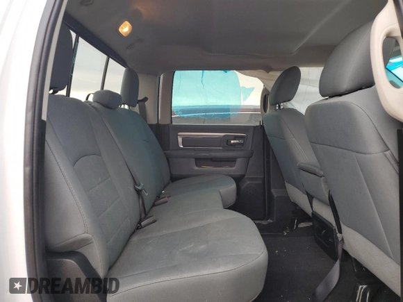 2018 Ram 2500 Big Horn z VIN 3C6UR5DL2JG215568, wystawiony jako Copart lot #87647215 z przebiegiem 86 113 mil mil oraz Szkoda całkowita • Salvage title. Historia ofert i sprzedaży dostępna na DreamBid. Obrazek 10.