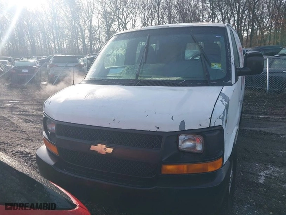 2004 Chevrolet Express Cargo Van with VIN 1GCHG35UX41177022, listed as a IAAI auction lot 41353145 with 179,227 mi miles. Bid and sale history available at carsss.com. Image 6.