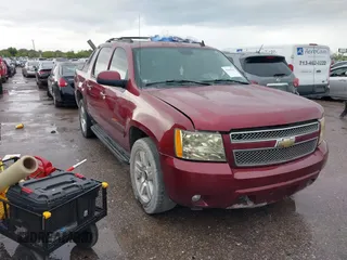 2008 Chevrolet Avalanche LT w/3LT with VIN 3GNEC12008G113297, listed as a IAAI auction lot 41849301 with 249,827 mi miles. Bid and sale history available at carsss.com. Image 1.