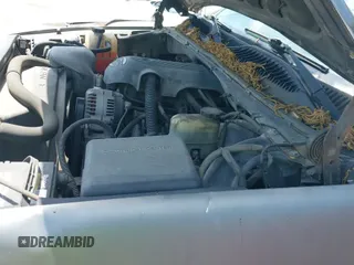 2002 GMC Sierra 1500 SLE с VIN 2GTEC19T521123624, выставлен на аукционе IAAI как лот 42567669 с пробегом 264 545 миль миль и . История ставок и продаж доступна на DreamBid. Изображение 21.