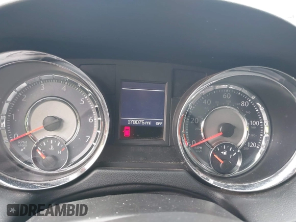2014 Chrysler Town & Country Touring with VIN 2C4RC1BG7ER365013, listed as a IAAI auction lot 42028026 with 178,075 mi miles. Bid and sale history available at carsss.com. Image 7.