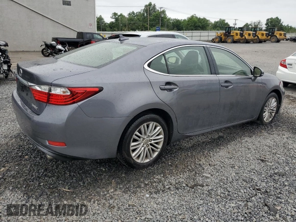 2014 Lexus ES 330 with VIN JTHBK1GG0E2126221, listed as a Copart auction lot 61949975 with 196,574 mi miles and Salvage title. Bid and sale history available at DreamBid. Image 3.
