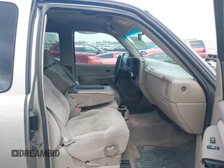 2002 Chevrolet Silverado 1500 LS with VIN 2GCEC19V121316306, listed as a IAAI auction lot 42128142 with 205,673 mi miles and . Bid and sale history available at DreamBid. Image 5.