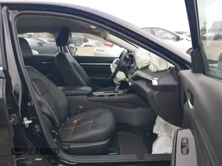 2024 Nissan Altima SR z VIN 1N4BL4CVXRN432003, wystawiony jako IAAI lot #41916171 z przebiegiem 14 729 mil mil oraz . Historia ofert i sprzedaży dostępna na DreamBid. Obrazek 5.