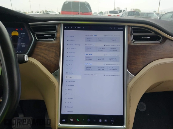 2016 Tesla Model X 70D with VIN 5YJXCBE2XGF019095, listed as a IAAI auction lot 42025230 with 109,660 mi miles and . Bid and sale history available at DreamBid. Image 18.