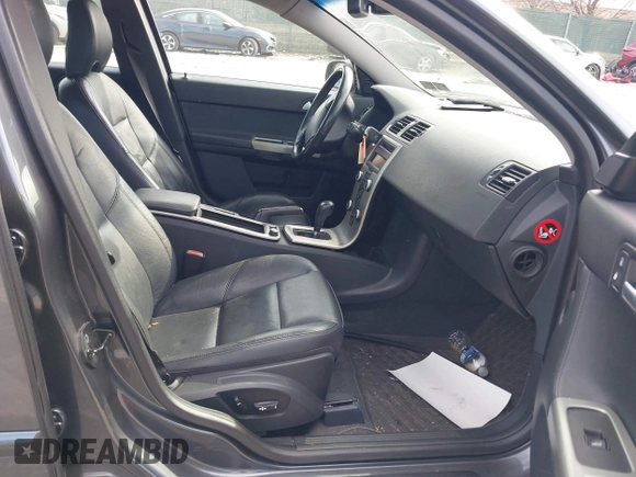 2008 Volvo V50 R-Design с VIN YV1MJ672X82396439, выставлен на аукционе IAAI как лот 41586200 с пробегом 110 267 миль миль и . История ставок и продаж доступна на DreamBid. Изображение 5.