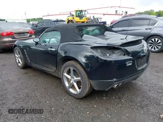 2008 Saturn Sky Red Line z VIN 1G8MG35XX8Y116155, wystawiony jako IAAI lot #42262896 z przebiegiem 119 706 mil mil oraz . Historia ofert i sprzedaży dostępna na DreamBid. Obrazek 3.