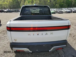 2022 Rivian R1T Adventure z VIN 7FCTGAAA8NN016263, wystawiony jako Copart lot #55668845 z przebiegiem 27 864 mil mil oraz Szkody całkowita. Historia ofert i sprzedaży dostępna na DreamBid. Obrazek 6.