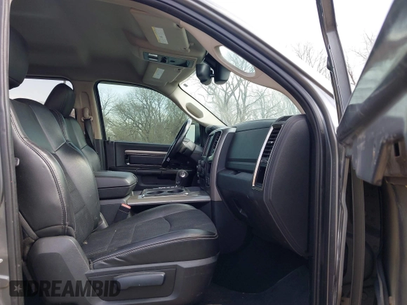 2013 Ram 1500 Sport z VIN 1C6RR7MT4DS545114, wystawiony jako IAAI lot #41797216 z przebiegiem 154 564 mil mil oraz . Historia ofert i sprzedaży dostępna na DreamBid. Obrazek 5.
