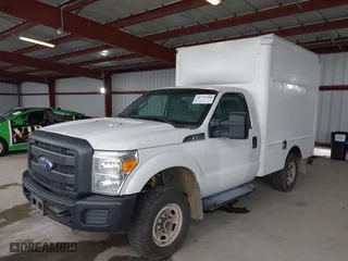 2015 Ford Super Duty F-250 SRW XL with VIN 1FDBF2B63FED21624, listed as a IAAI auction lot 41791384 with 465,396 mi miles. Bid and sale history available at carsss.com. Image 2.