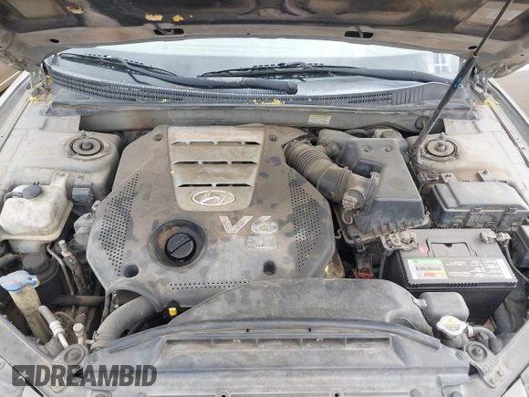 2008 Hyundai Azera Limited with VIN KMHFC46F98A332122, listed as a IAAI auction lot 42039825 with 376,625 mi miles and . Bid and sale history available at DreamBid. Image 10.