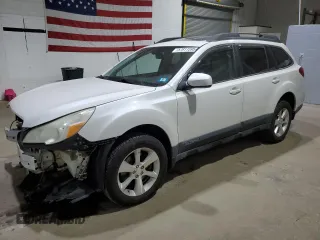 2014 Subaru Outback Limited z VIN 4S4BRDNC3E2253703, wystawiony jako Copart lot #57811595 z przebiegiem 132 031 mil mil oraz Szkoda całkowita • Salvage title. Historia ofert i sprzedaży dostępna na DreamBid. Obrazek 1.