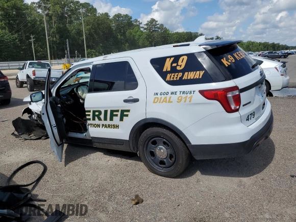 2017 Ford Police Interceptor Utility z VIN 1FM5K8ARXHGB83143, wystawiony jako Copart lot #61688935 z przebiegiem Nie podano mil oraz Szkoda całkowita • Salvage title. Historia ofert i sprzedaży dostępna na DreamBid. Obrazek 2.