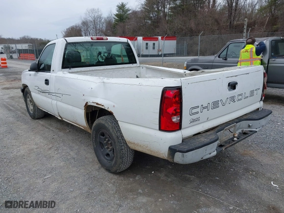 2005 Chevrolet Silverado 1500 Work Truck with VIN 1GCEC14XX5Z340818, listed as a IAAI auction lot 41729984 with 191,704 mi miles. Bid and sale history available at carsss.com. Image 3.