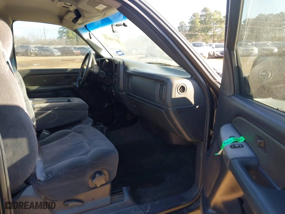 2001 Chevrolet Silverado 1500 LS with VIN 2GCEC19V811118725, listed as a IAAI auction lot 41776872 with 279,370 mi miles. Bid and sale history available at carsss.com. Image 5.