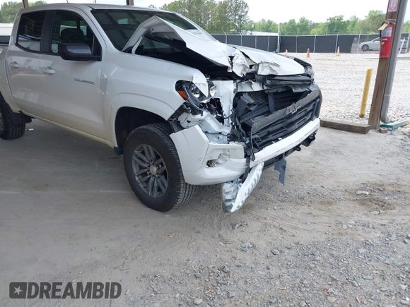 2023 Chevrolet Colorado 4WD LT z VIN 1GCPTCEK0P1221796, wystawiony jako IAAI lot #42076600 z przebiegiem 23 262 mil mil oraz . Historia ofert i sprzedaży dostępna na DreamBid. Obrazek 17.
