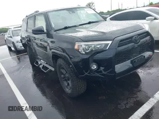 2021 Toyota 4Runner SR5 with VIN JTEEU5JRXM5239905, listed as a IAAI auction lot 42222162 with 90,370 mi miles and . Bid and sale history available at DreamBid. Image 1.